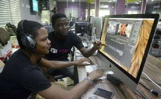 mediabook bomeo sarl page19 image163